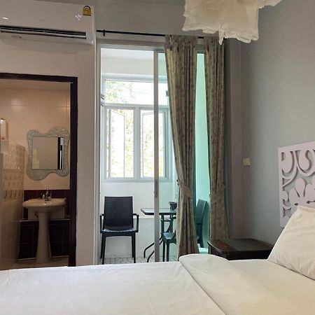 Nawaporn Place Phuket Exteriör bild